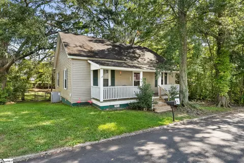 6 W Fleming St, Ware Shoals, SC 29692 photo 2