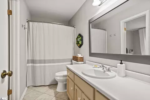 Bath - 208 Anders Ave, Mauldin, SC 29662 photo 1 of 2