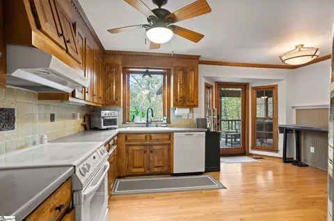 Kitchen - 208 Anders Ave, Mauldin, SC 29662 photo 2 of 3