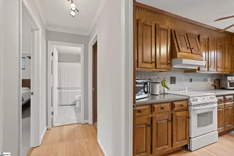Entry Way - 208 Anders Ave, Mauldin, SC 29662 photo 3 of 4