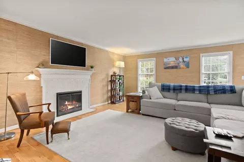 Living - 208 Anders Ave, Mauldin, SC 29662 photo 2 of 2