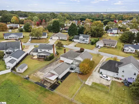 View/Area - 107 Fairview Pl, Greer, SC 29651 photo 9 of 11