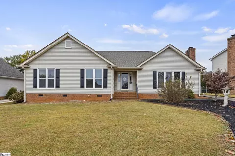 107 Fairview Pl, Greer, SC 29651