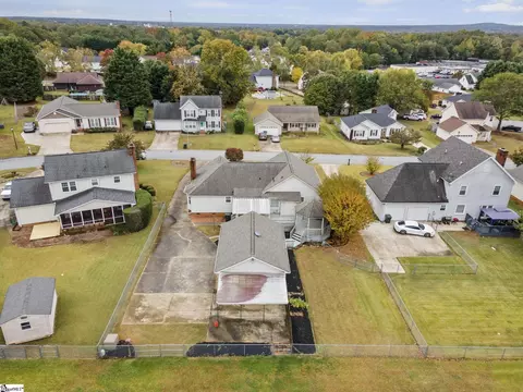 View/Area - 107 Fairview Pl, Greer, SC 29651 photo 8 of 11
