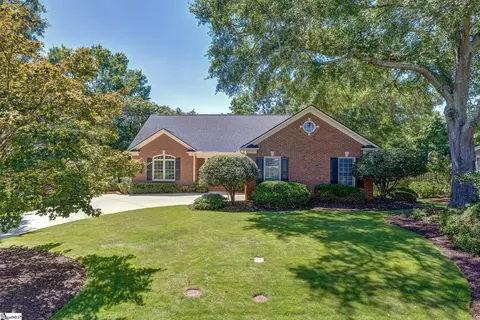 242 Woods Rd, Greer, SC 29650