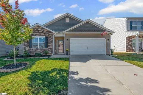 84 Oak Edge Ln, Greer, SC 29651