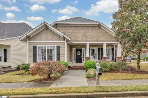 31 Pine Island Dr, Simpsonville, SC 29681