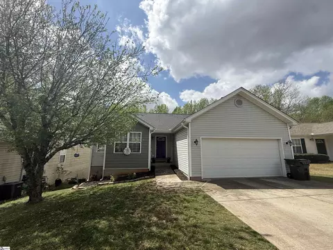 107 Kingscreek Dr, Greer, SC 29650