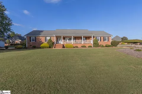 106 Glenn Burnie Dr, Easley, SC 29642