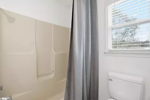 Bath - 107 Robert Daniel Pl, Lyman, SC 29365 photo 4 of 5