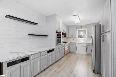 Kitchen - 107 Robert Daniel Pl, Lyman, SC 29365 photo 1 of 3