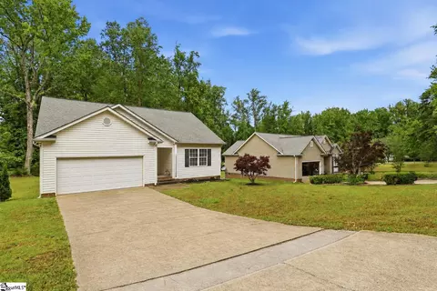 111 Woodvale Ave, Fountain Inn, SC 29644