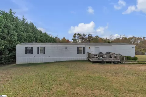 1955 Rainbow Lake Rd, Chesnee, SC 29323