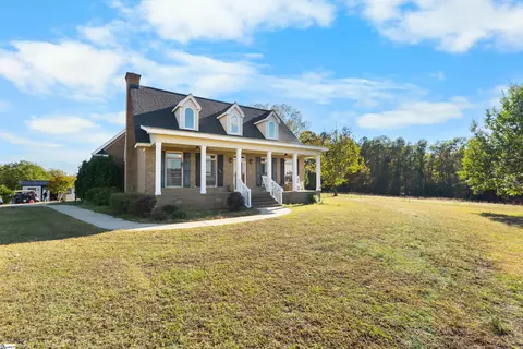 210 Graystone Rd, Jonesville, SC 29353