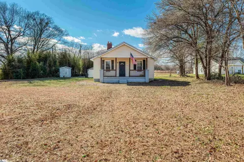 608 Belton Hwy, Williamston, SC 29697