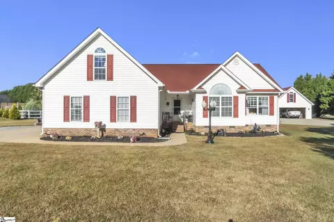 104 Ward Oak Ct, Greer, SC 29650