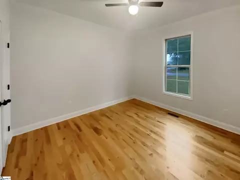 Bedroom - 173 Pearson St, Moore, SC 29369 photo 2 of 5
