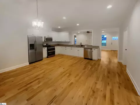 Living - 173 Pearson St, Moore, SC 29369 photo 6 of 7