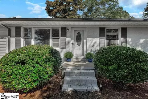 2024 Corinth Dr, Seneca, SC 29672