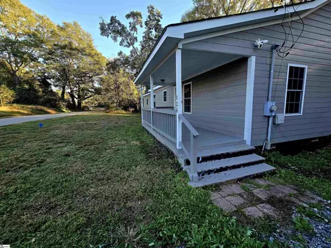 126 Mays St, Pendleton, SC 29670 photo 2