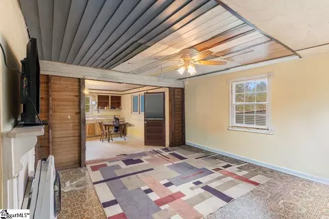Living - 309 Flat Dr, Buffalo, SC 29321 photo 3 of 3