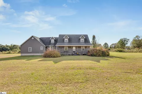 1071 Little Mountain Rd, Wellford, SC 29385