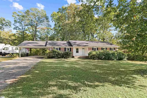 102 Somerset Dr, Lyman, SC 29365
