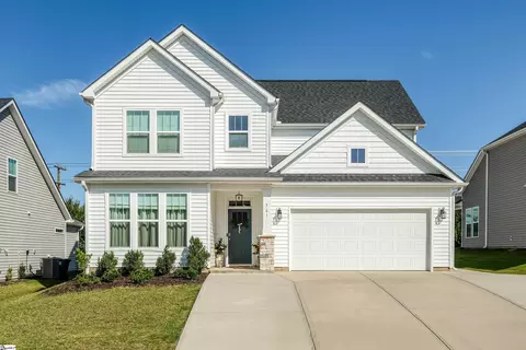 561 Fenwick Dr, Woodruff, SC 29388