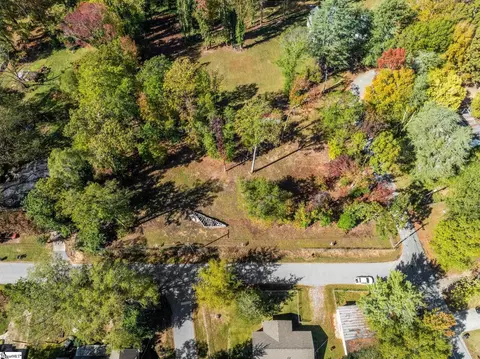 6 Nature Trl, Greenville, SC 29609