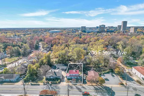 206 E Stone Ave, Greenville, SC 29609