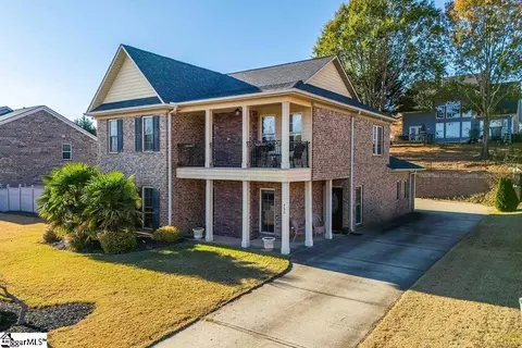 750 Charleston Pl, Duncan, SC 29334