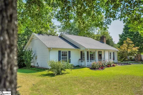 107 Gray Fox Sq, Taylors, SC 29687