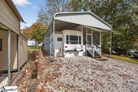 421 Newbury Cir, Westminster, SC 29693