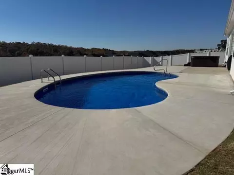 Exterior - 150 Juniper Hill Dr, Easley, SC 29642 photo 4 of 8