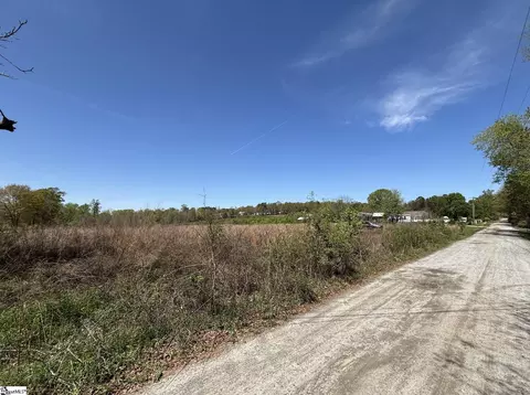 194 Half Moon Rd # -A, Wellford, SC 29385
