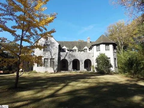 907 E Greenville St, Anderson, SC 29621