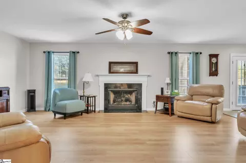 Living - 113 Waterbury Way, Pendleton, SC 29670 photo 2 of 3