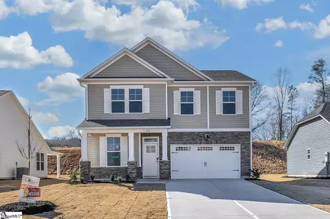156 Hunter Ridge Dr, Boiling Springs, SC 29316