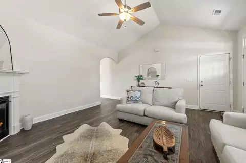 Entry Way - 829 Judah Dr, Moore, SC 29369 photo 4 of 6