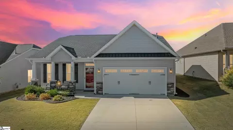 Exterior - 829 Judah Dr, Moore, SC 29369 photo 2 of 5
