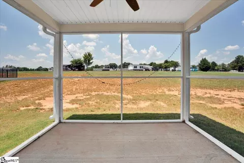 421 Willow Ct, Campobello, SC 29322 photo 14