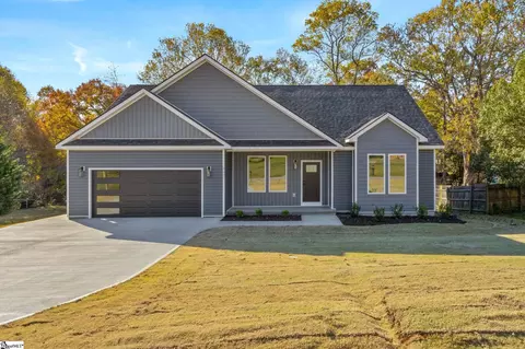 Exterior - 207 Timberlane Rd, Greer, SC 29651 photo 4 of 4