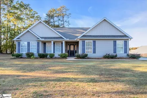84 Stallings Rd, Taylors, SC 29687