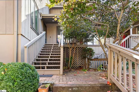 147 Ingleoak Ln, Greenville, SC 29615