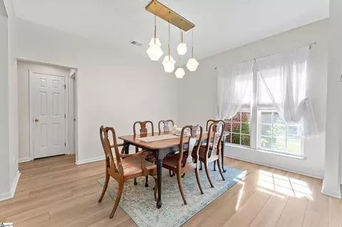 Dining - 5 Renforth Rd, Simpsonville, SC 29681 photo 4 of 5