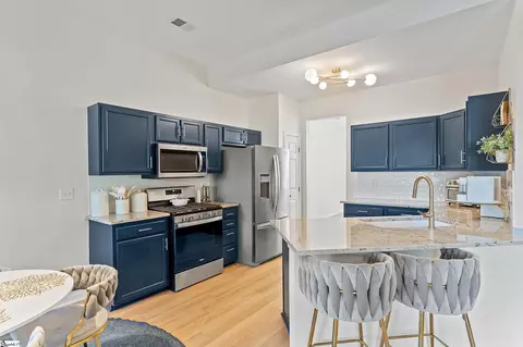 Kitchen - 5 Renforth Rd, Simpsonville, SC 29681 photo 2 of 6