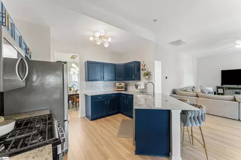 Kitchen - 5 Renforth Rd, Simpsonville, SC 29681 photo 3 of 6