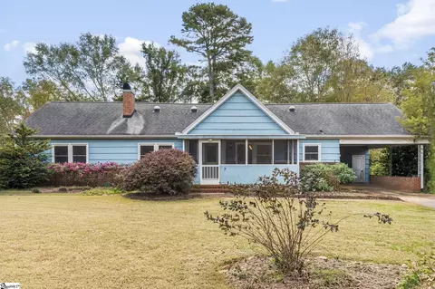 7 Long Forest Dr, Greenville, SC 29617