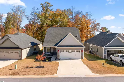 104 Landry Ln, Greenville, SC 29617