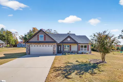 331 Hallie Olivia Dr, Inman, SC 29349